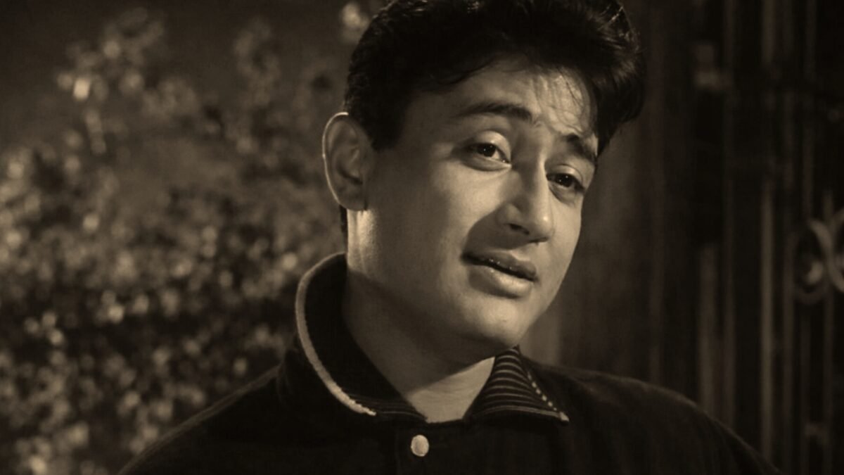 Dev Anand Political Party Ban film and song during emergency