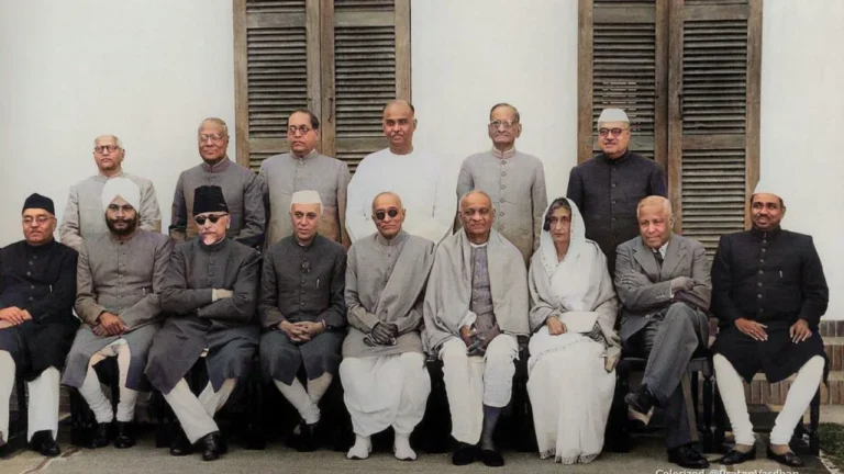 नेहरू ने अपनी पहली सरकार में अपने विरोधियों को मंत्री क्यों बनाया था?